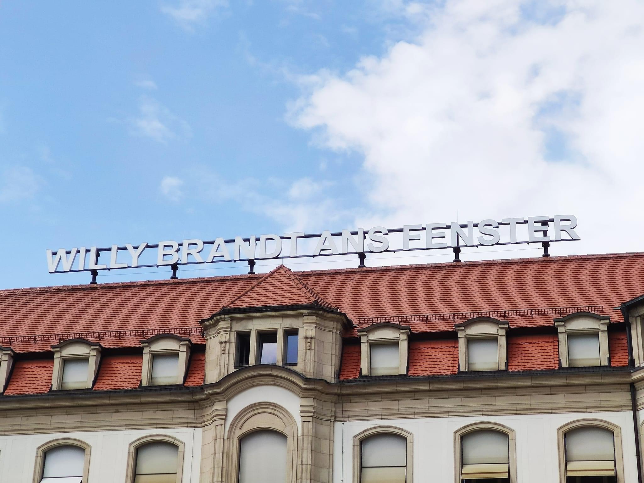 „Willy Brandt ans Fenster“